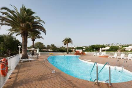 Melocotones In Maspalomas - Playa Del Ingles