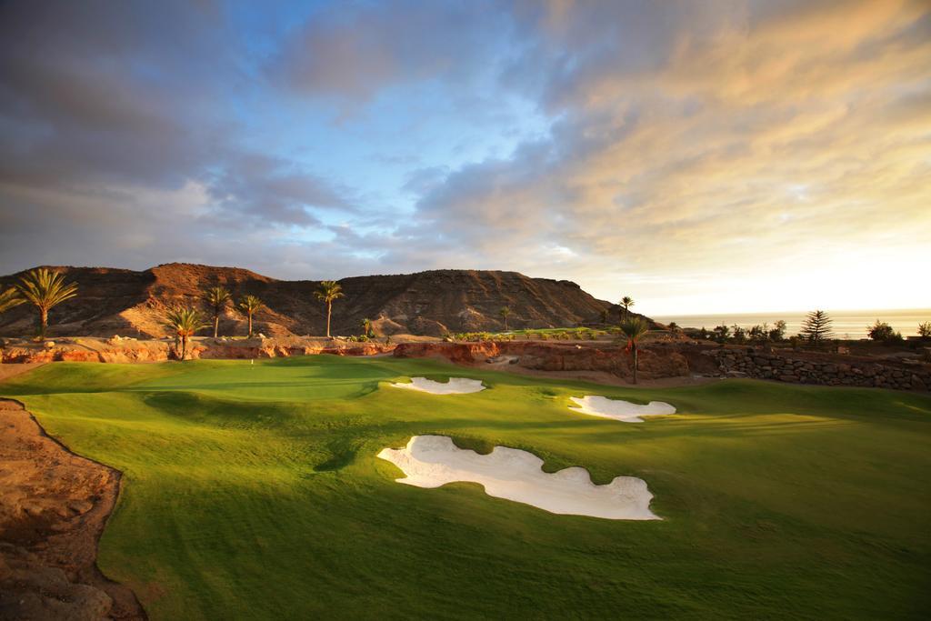 Villa Velas 16 *