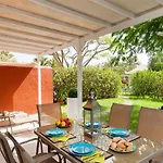 Flamboyant Tree Garden Holiday Home