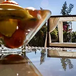 Sea Edge Friendly Holiday Home