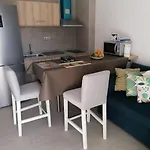 Quiet & Bright Apartment With Private Garden