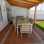 Holycan Bungalow - Solarium & Garden
