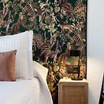 Be Room Oasis Luxury