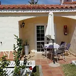Chalet 2 Dormitorios, Cerca Cc Yumbo
