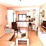 Beach And Golf 4 Bedroom Holiday Home