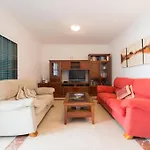 Villa Cosmos Chalet Con Gran Piscina Y Jardin Privado