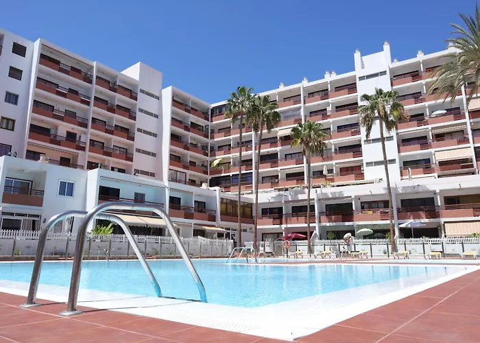 Tropical Views - Paya Del Ingles