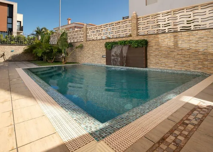 Villa, Private Heated Pool And Jacuzzi .