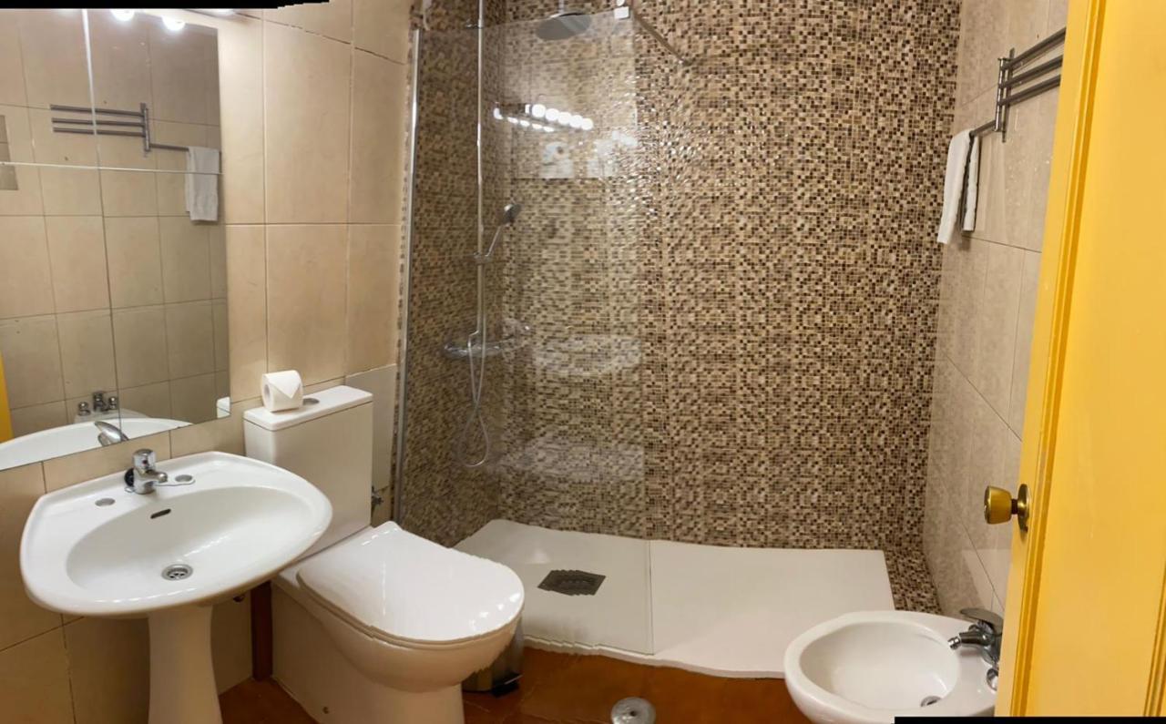 Casa De 5 Y 2 Terrazas Case de vacanță