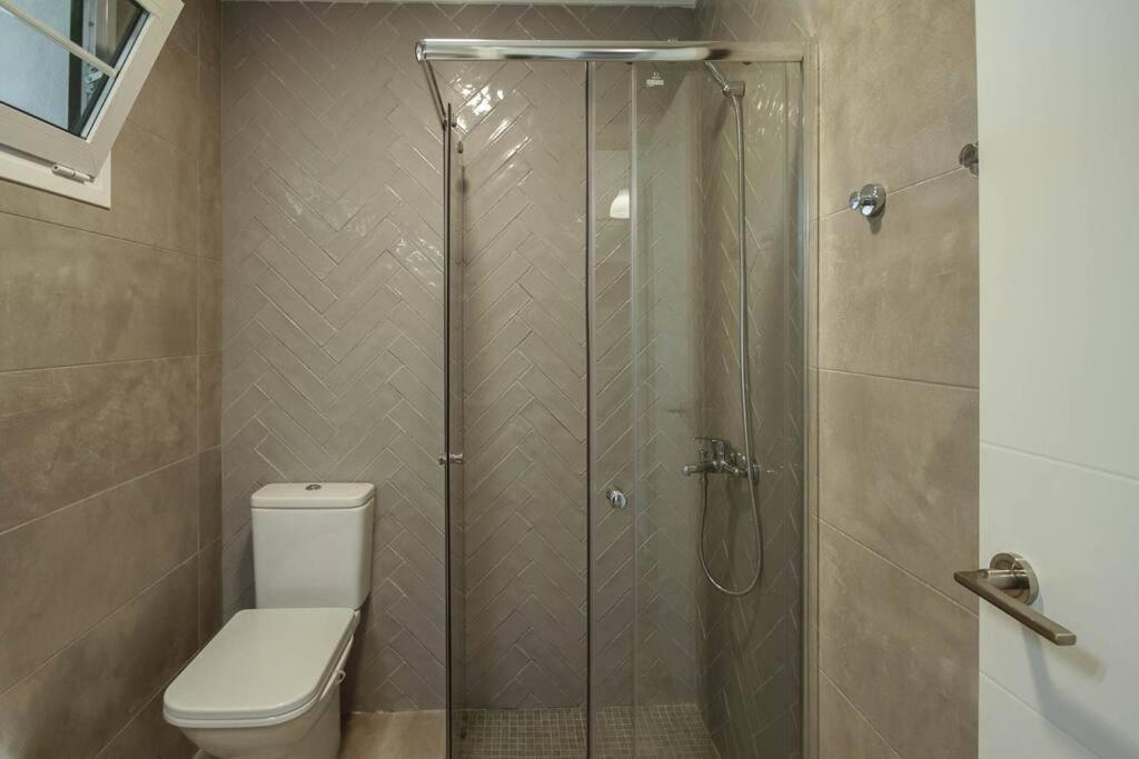 Apartment Cozy & Modern W/private Garden Bbq+wifi *