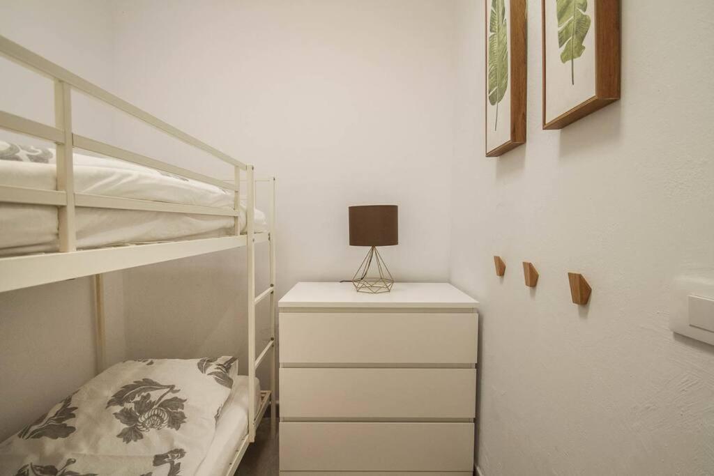 Apartment Cozy & Modern W/private Garden Bbq+wifi