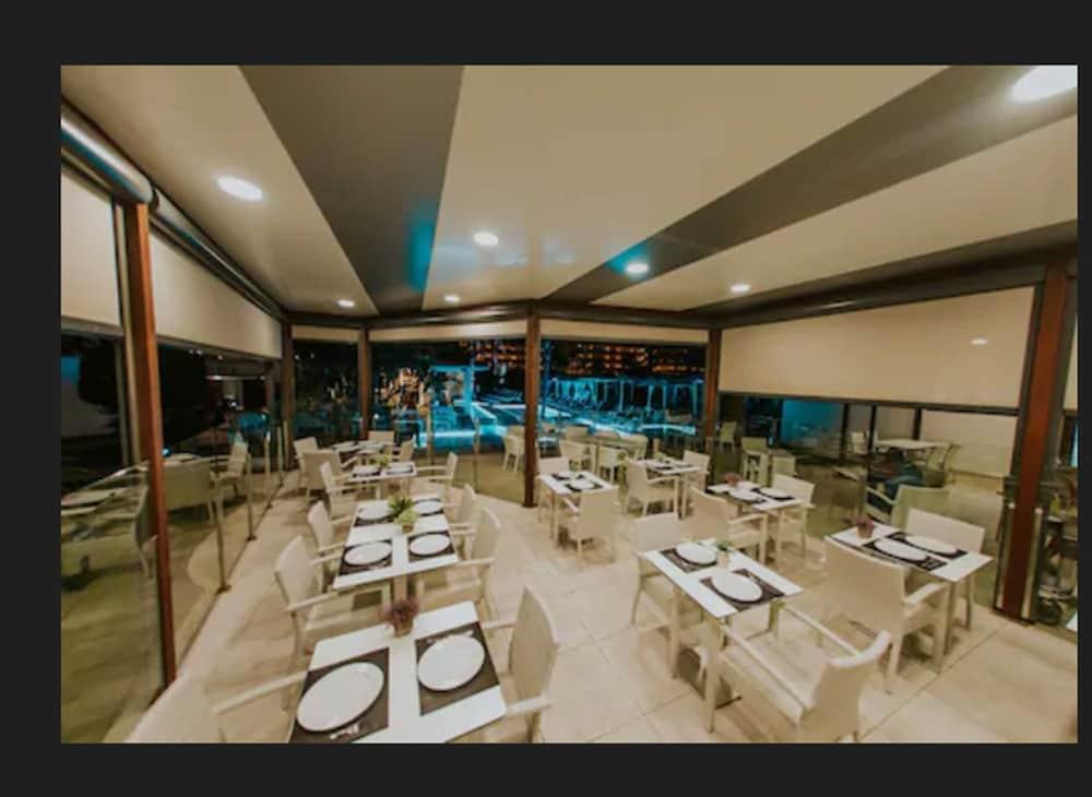 Hotel Sanom Only Adults 4*