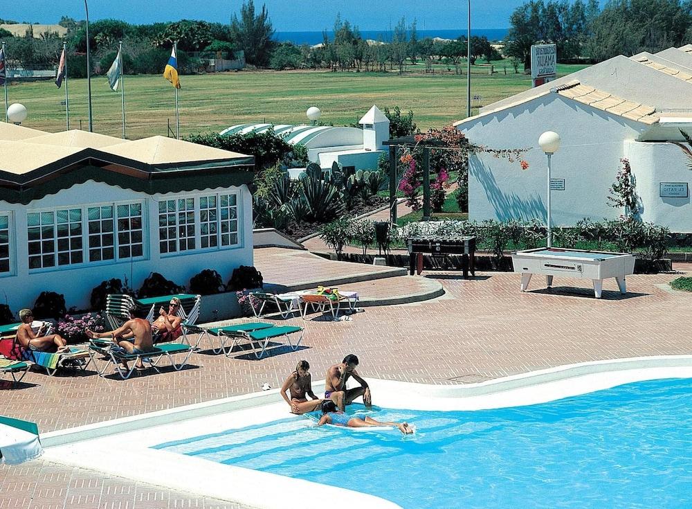 Bungalows Campo De Golf Apartment