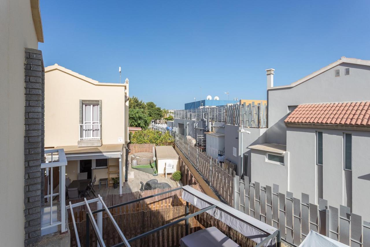 Flatguest - Green Oasis Ferly's Piscina En Reformas *