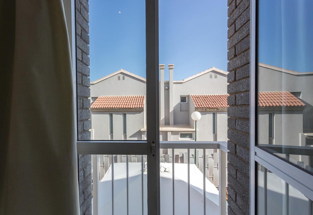 Flatguest - Green Oasis Ferly's Piscina En Reformas *