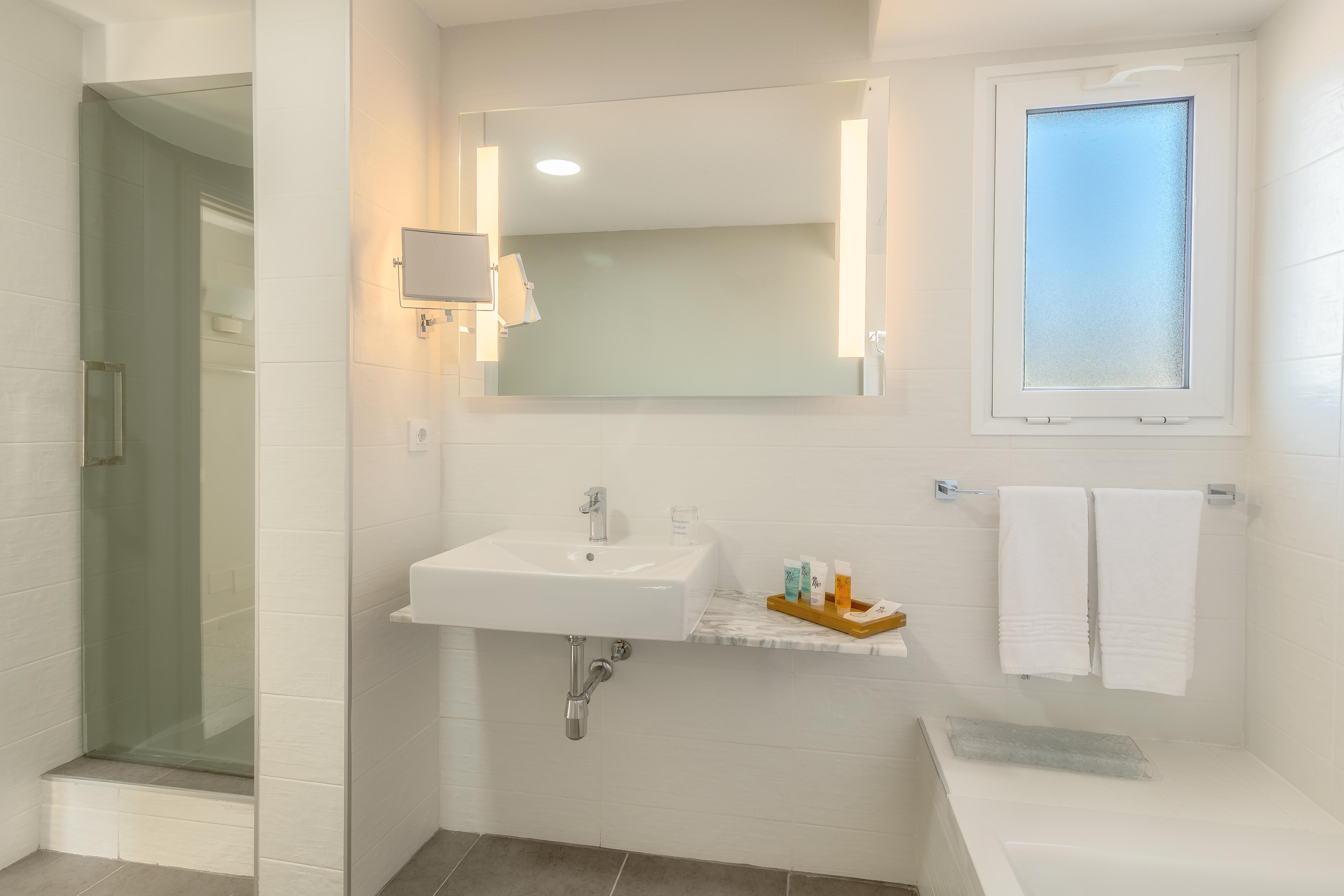 Livvo Koala Garden Hotel