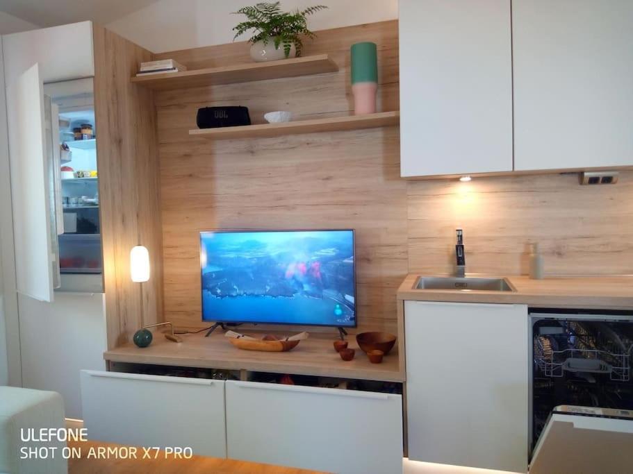 Tropical Con Piscina Y Aire Acondicionado *