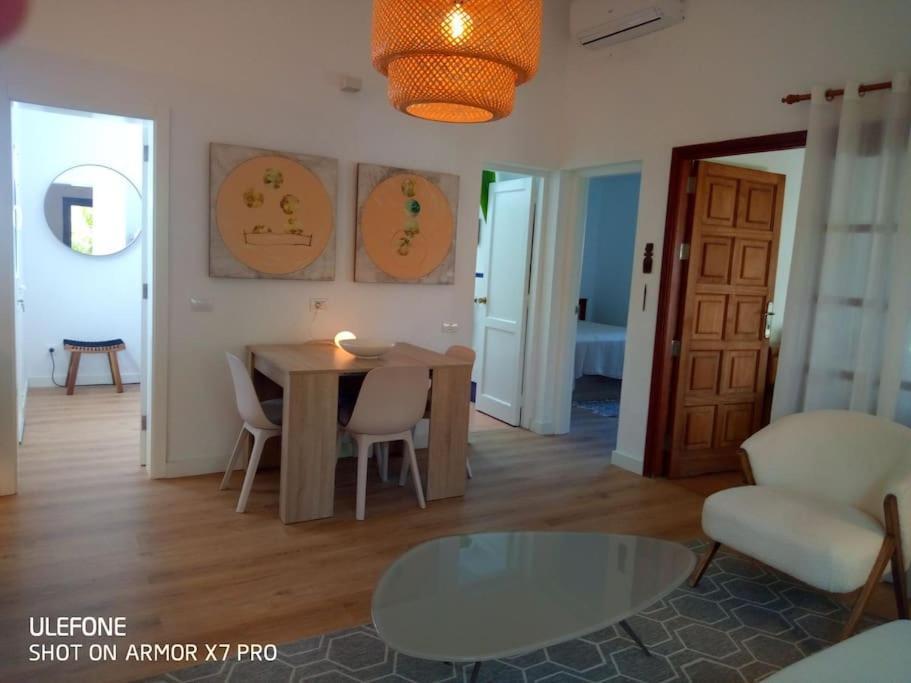 Tropical Con Piscina Y Aire Acondicionado