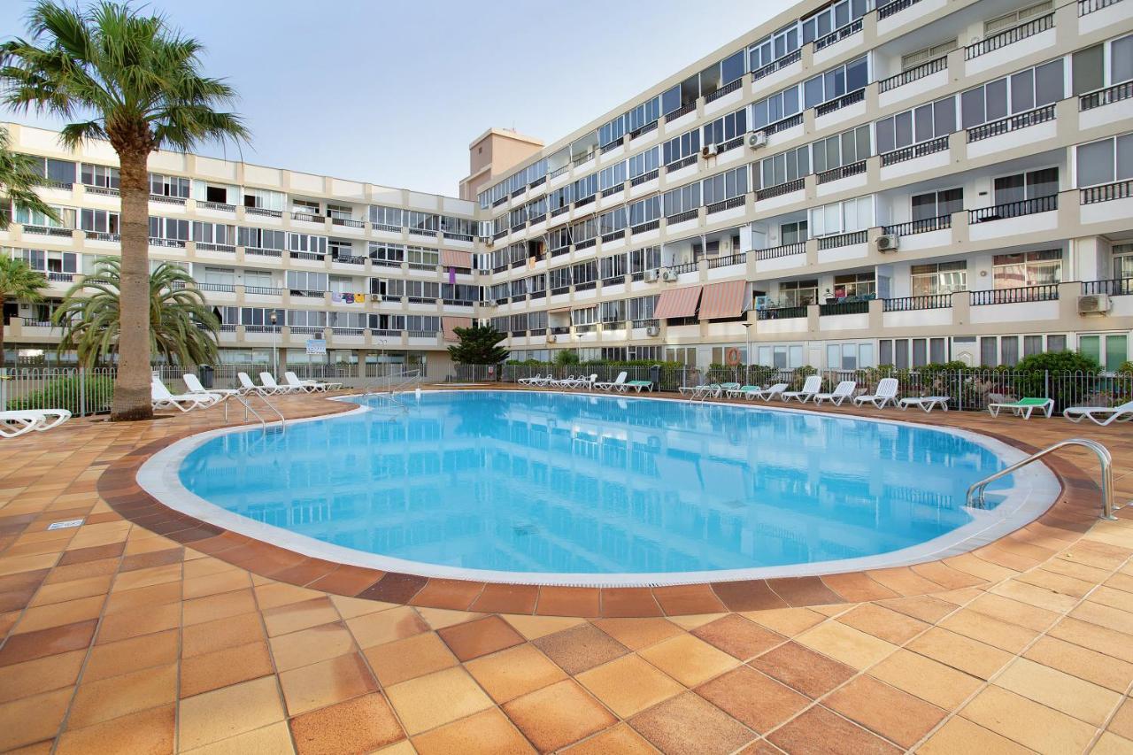 Playa Del Aguila Apartment *