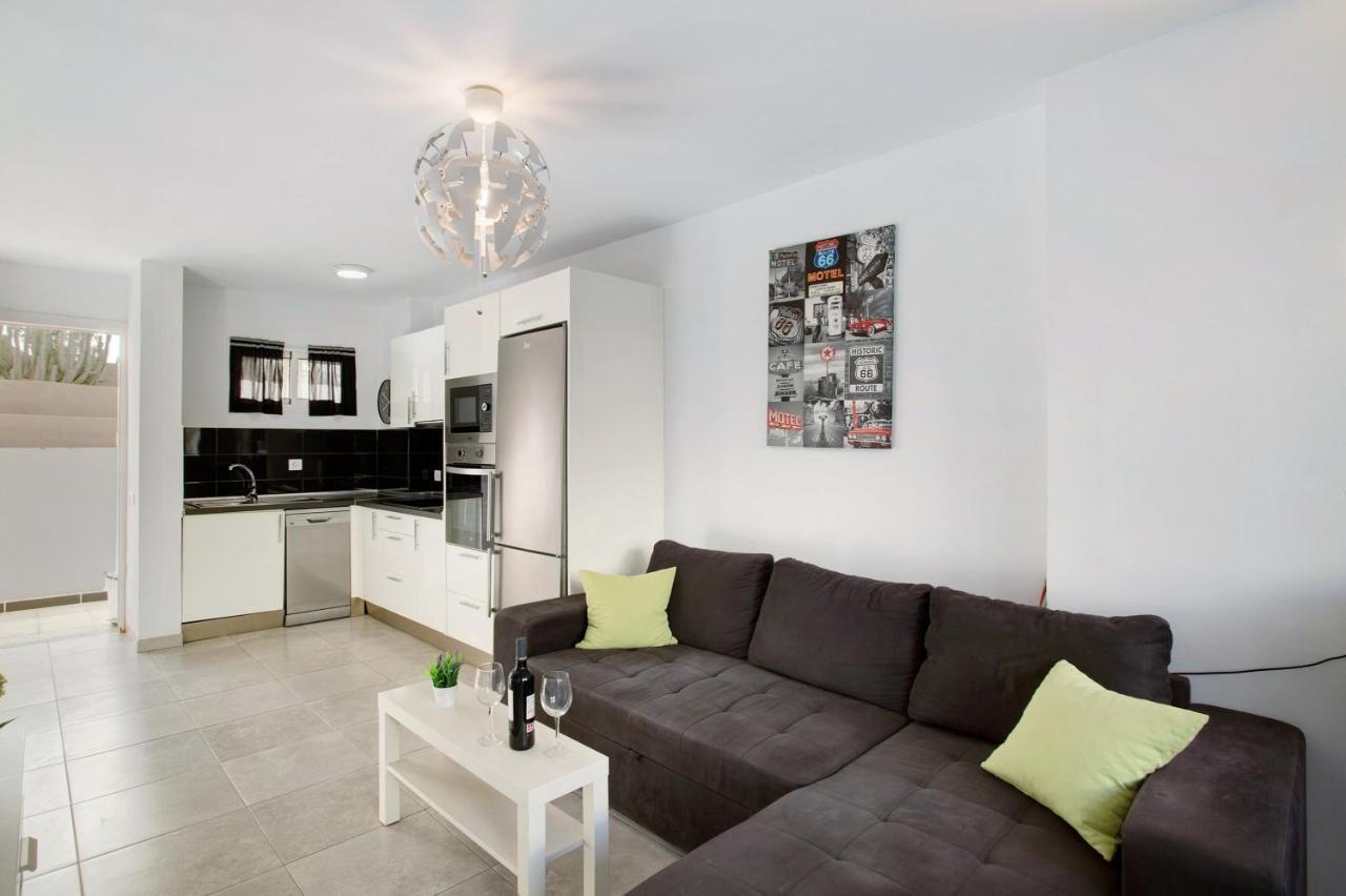 Playa Del Aguila Appartement *