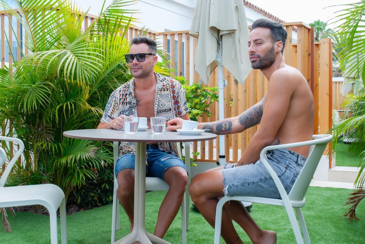 Mar Bianco - Gay Men Only Aparthotel