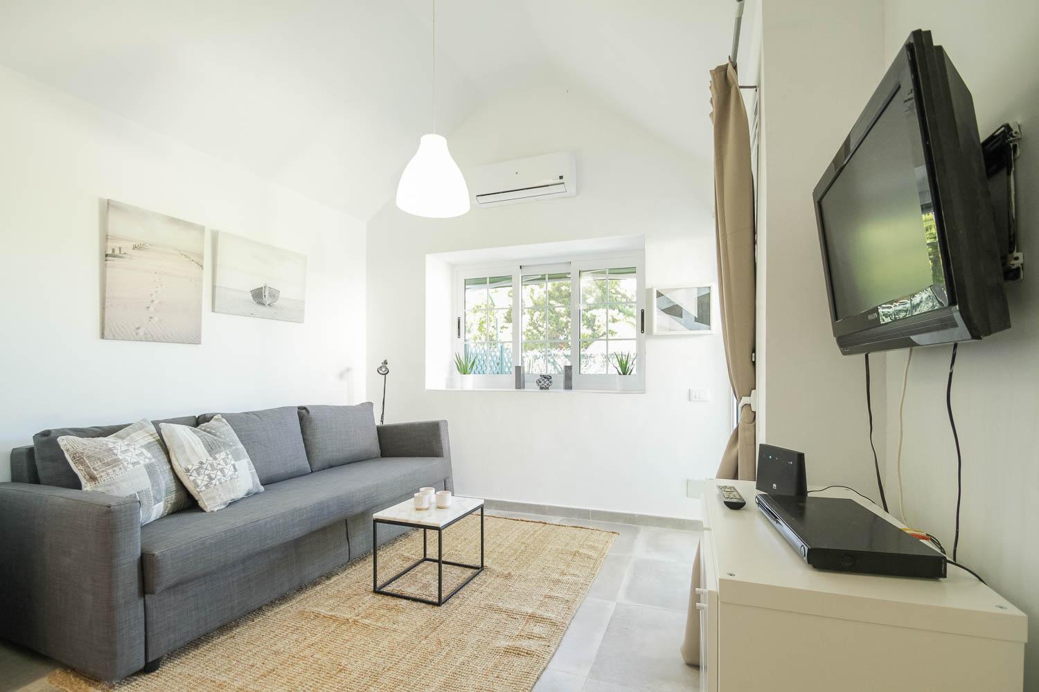 Cozy&modern W/private Garden Bbq+wifi