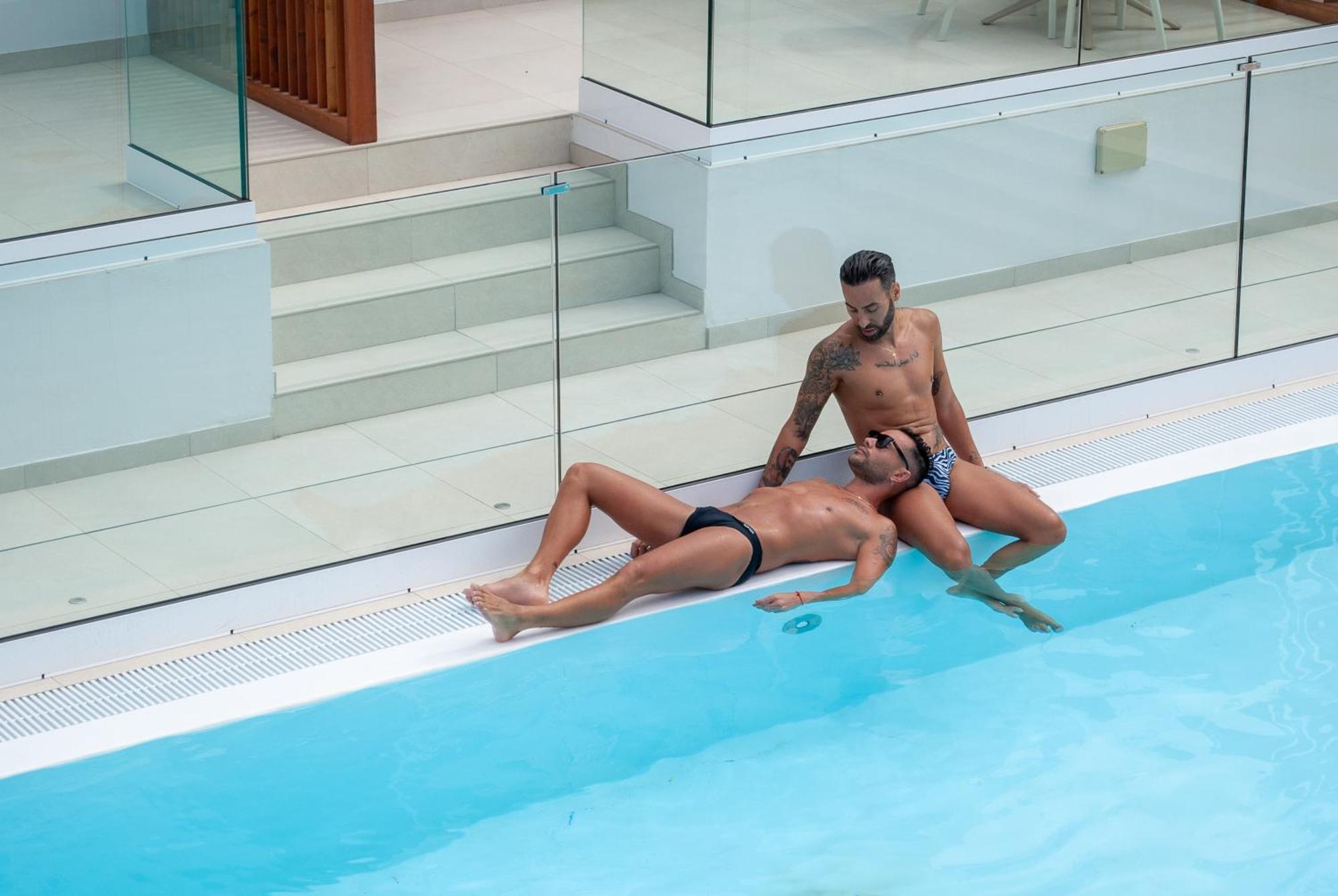 Aparthotel Mar Bianco - Gay Men Only *