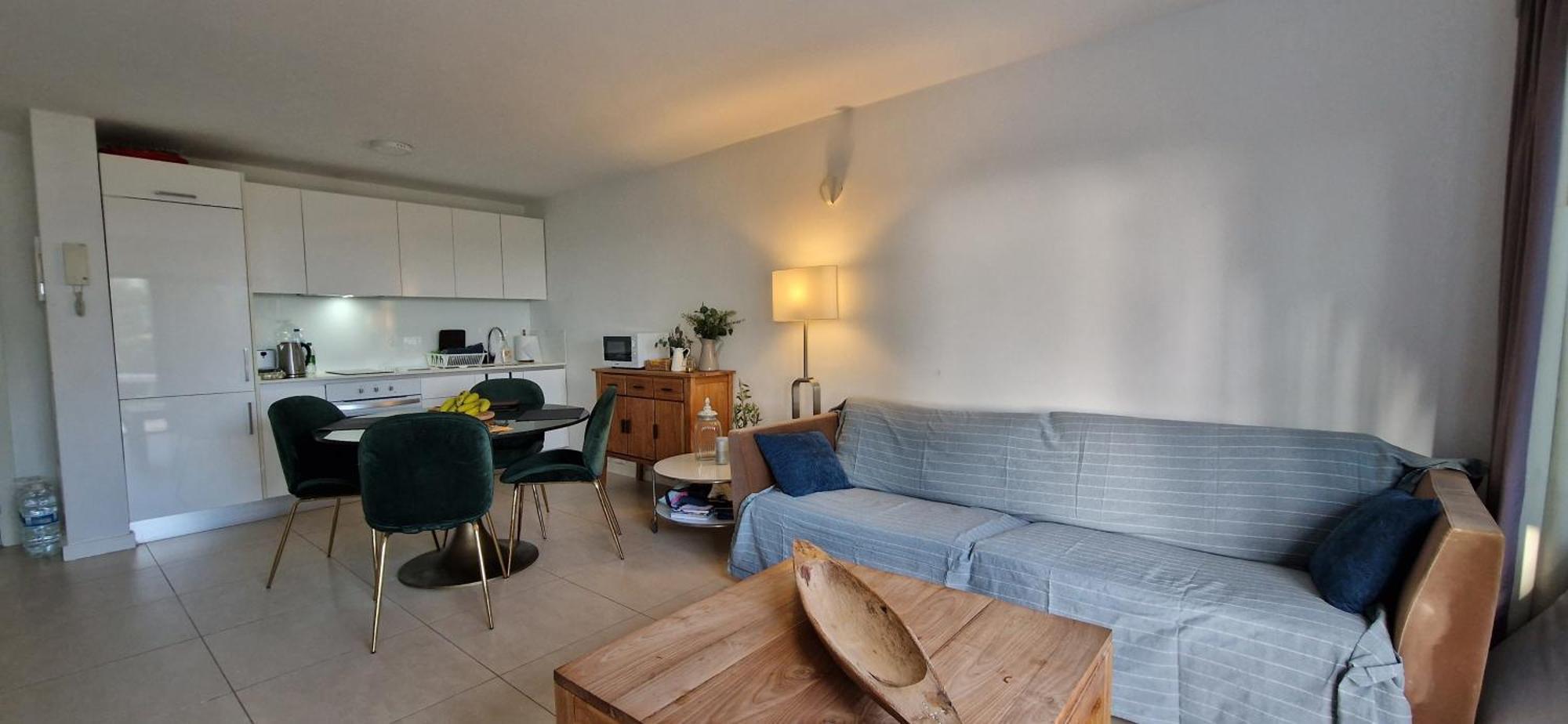 Monte Del Moro Sea Front View Apartment *