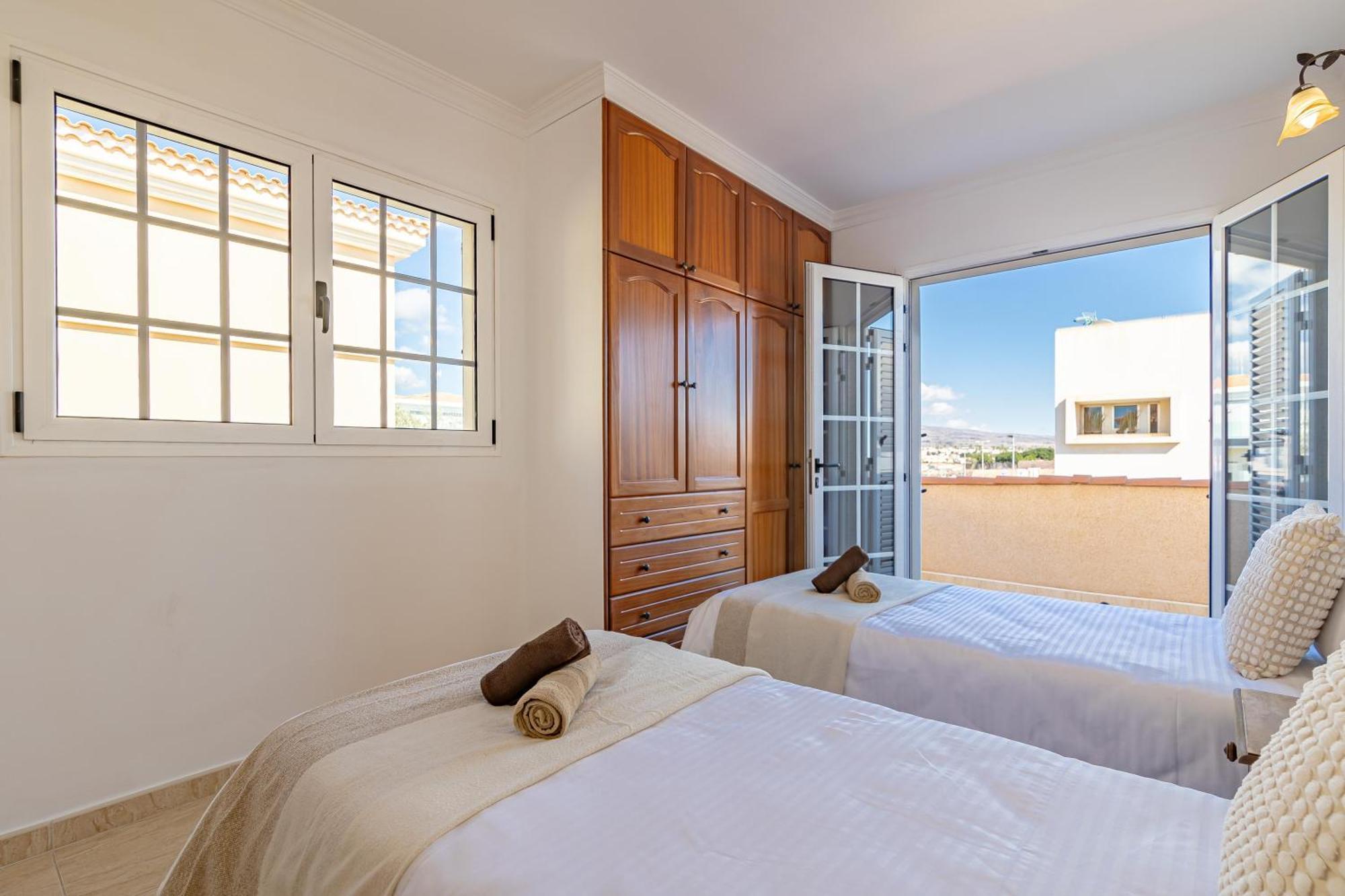 Canarian Holiday - Meloneras Hill Private *