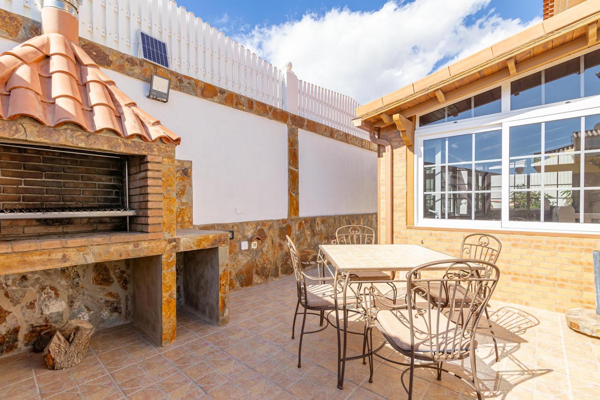 Villa Canarian Holiday - Meloneras Hill Private