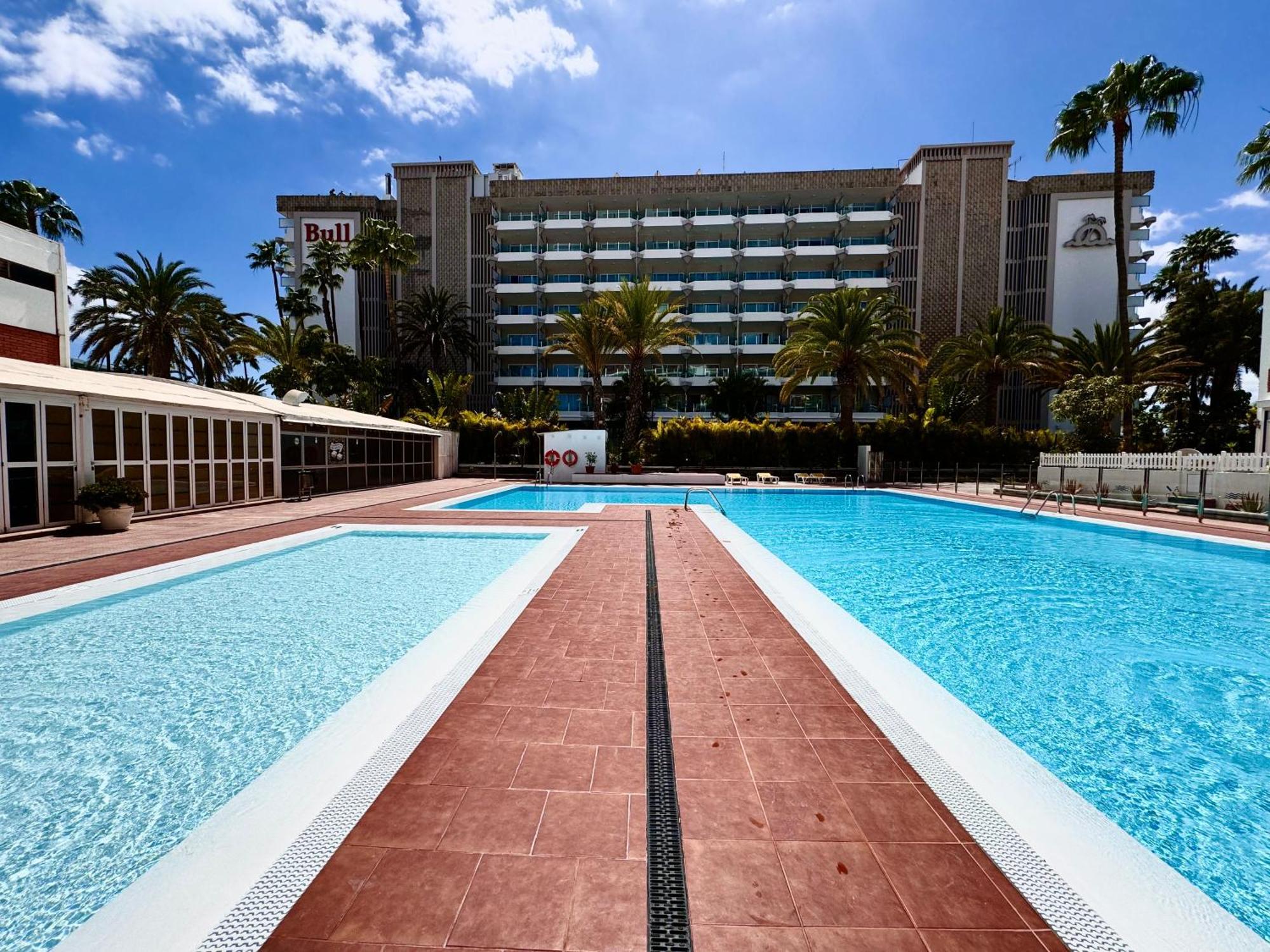 Tropical Views - Paya Del Ingles