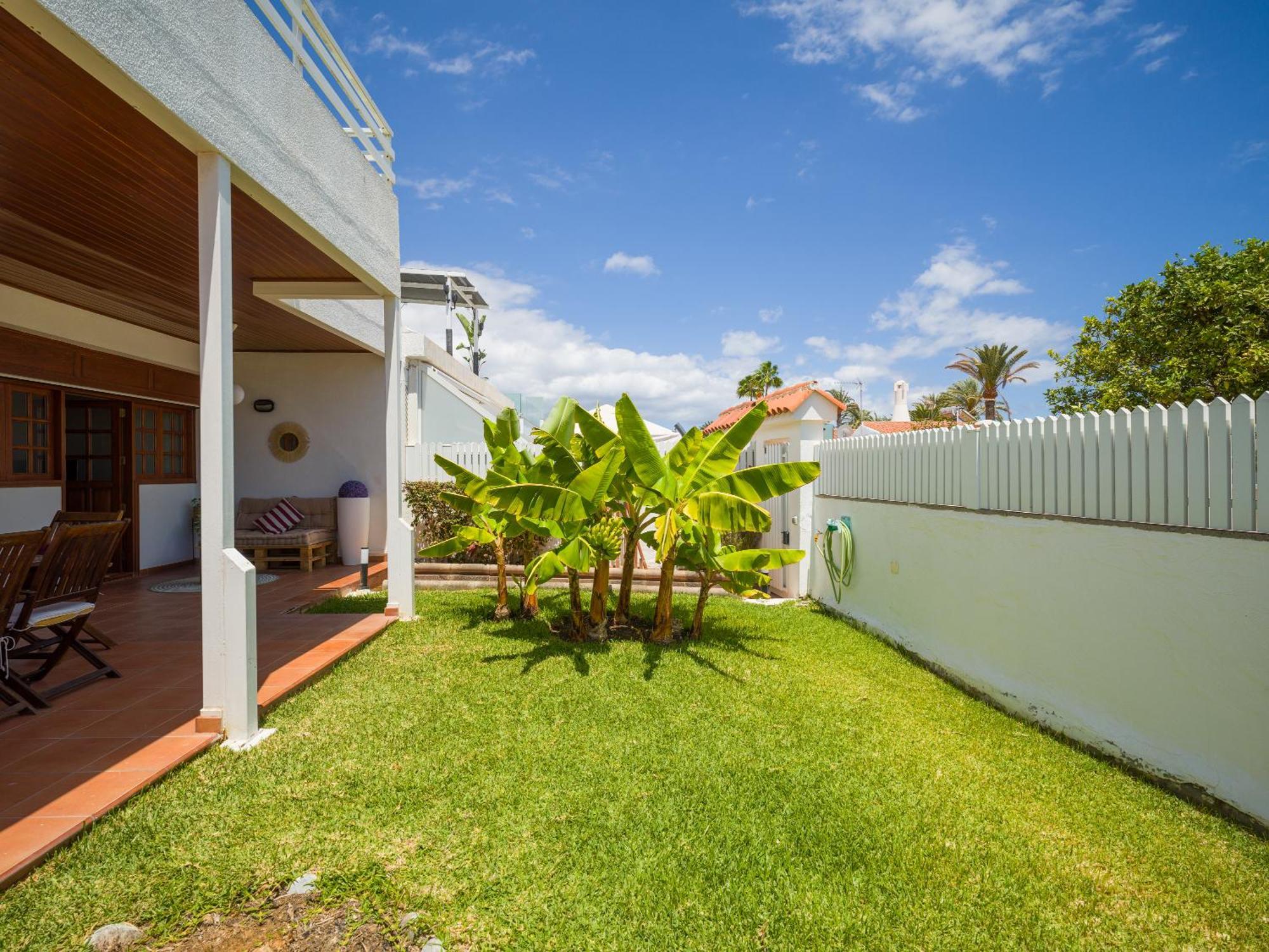 Banana House In Location By Tenpropertiesgc Vakantiehuis Maspalomas (Gran Canaria)