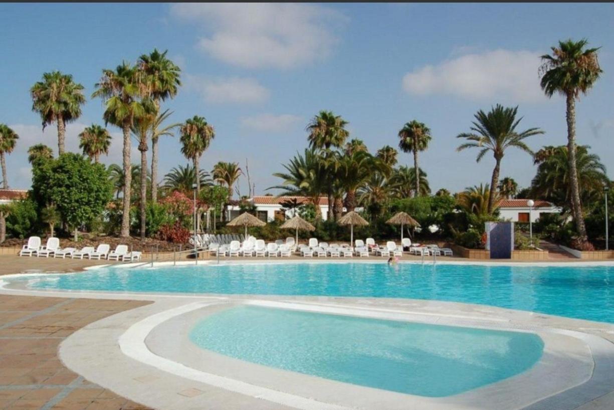 Holiday home Tropical Con Piscina Y Aire Acondicionado