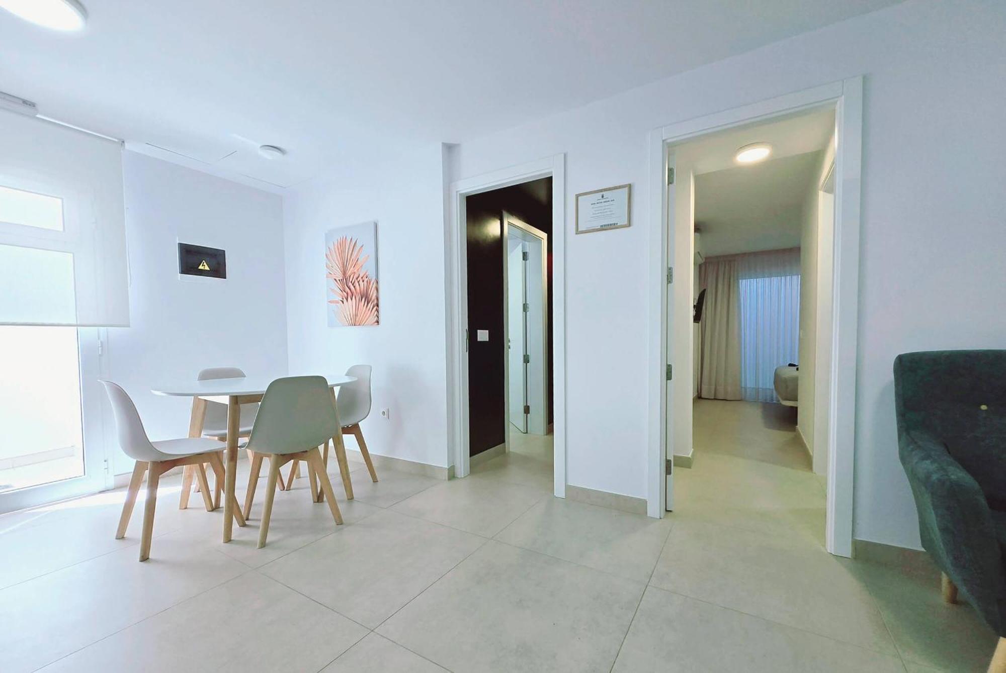 Aparthotel Mar Bianco - Gay Men Only *