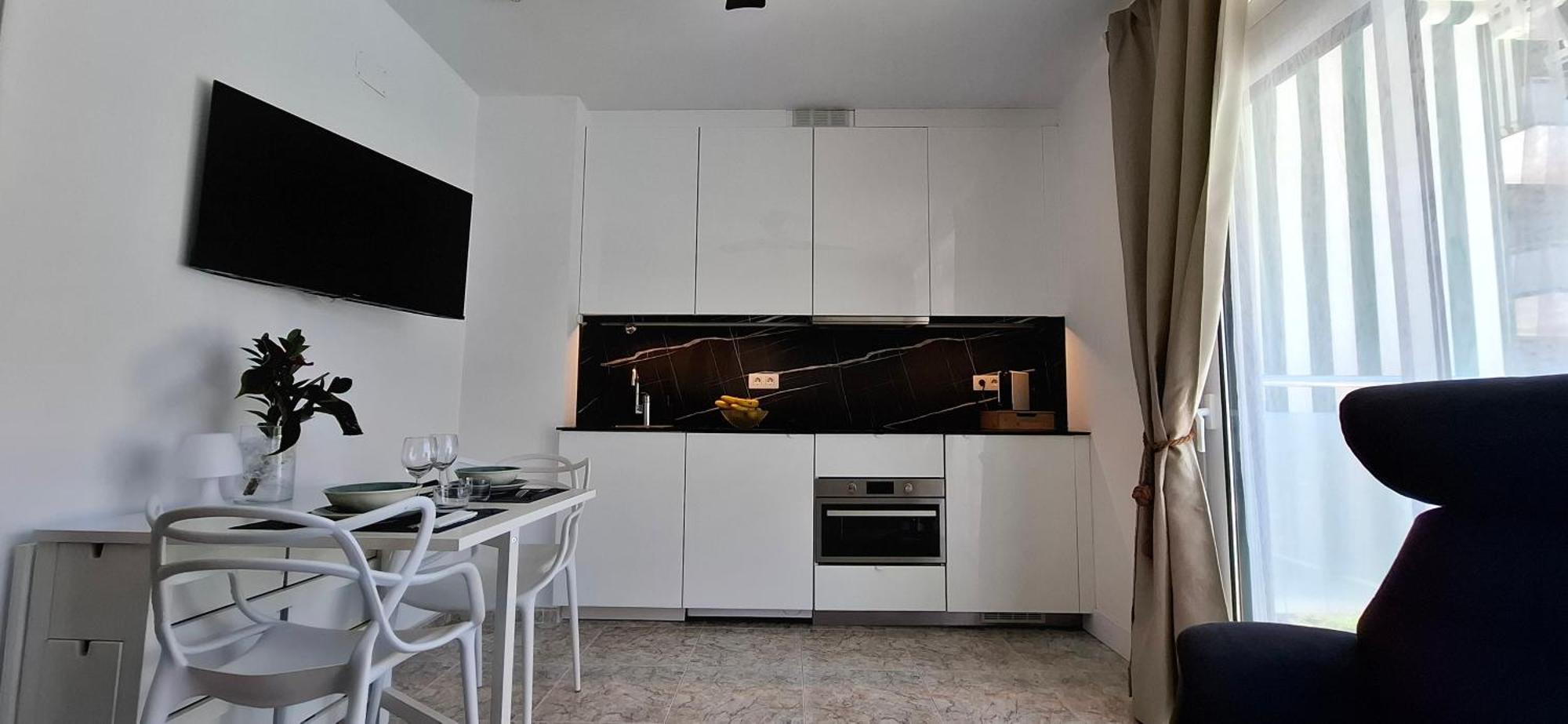 Golden Solymar Apartment *