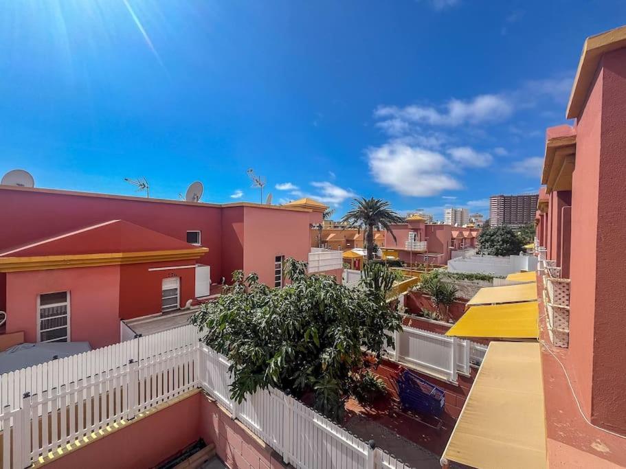 Con Terraza Y Piscina *