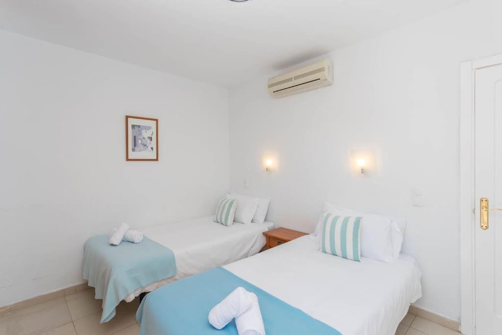 Con Terraza Y Piscina