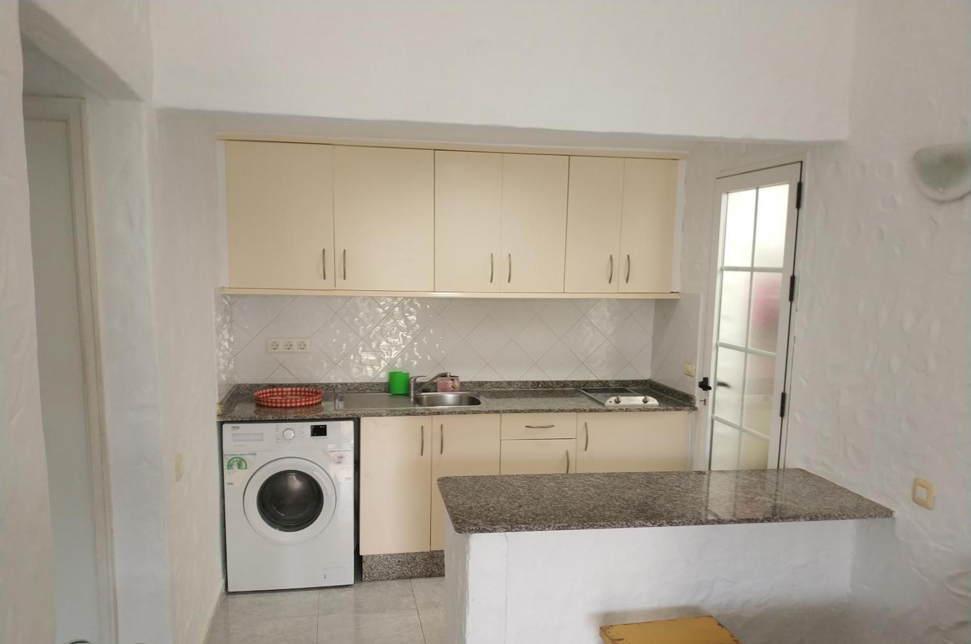 1 Bedroom Next Yumbo Center *
