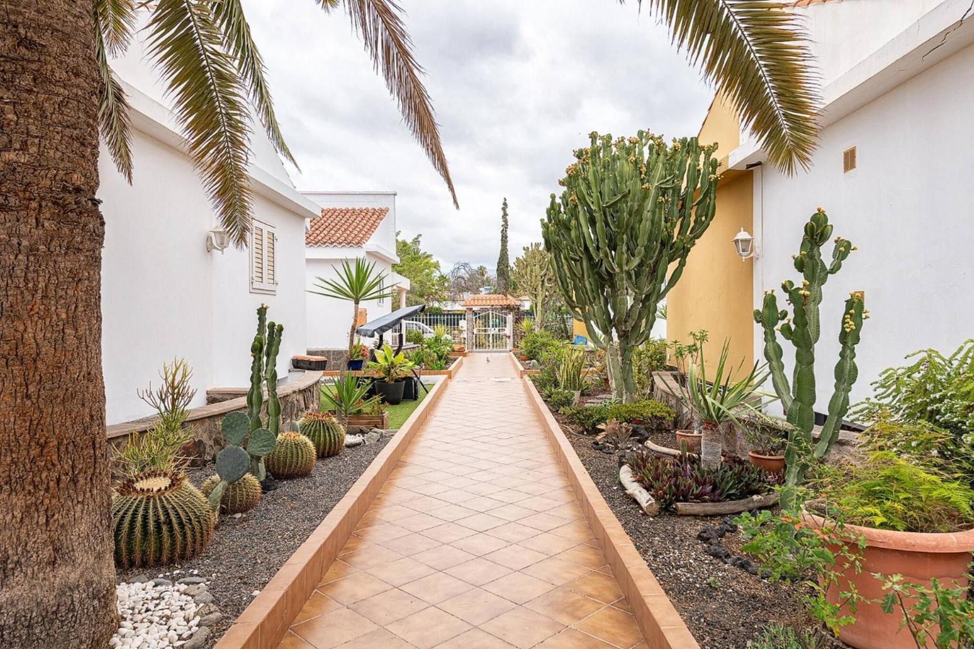 Elegant Bungalow,views,swimming Pool,golf Camp * Maspalomas (Gran Canaria)