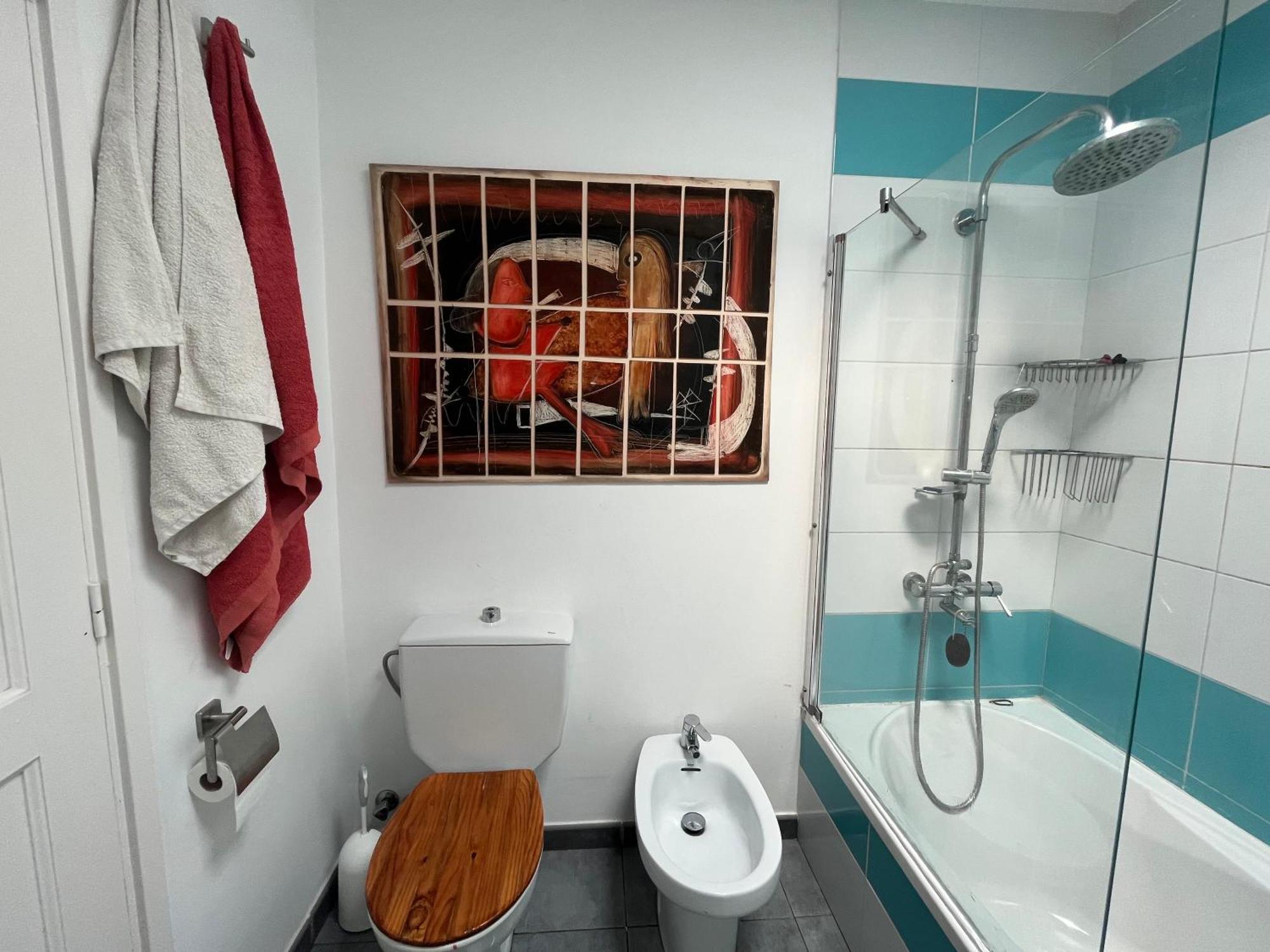 Double With Private Bathroom In Shared With Distant Sea View Apartamento *