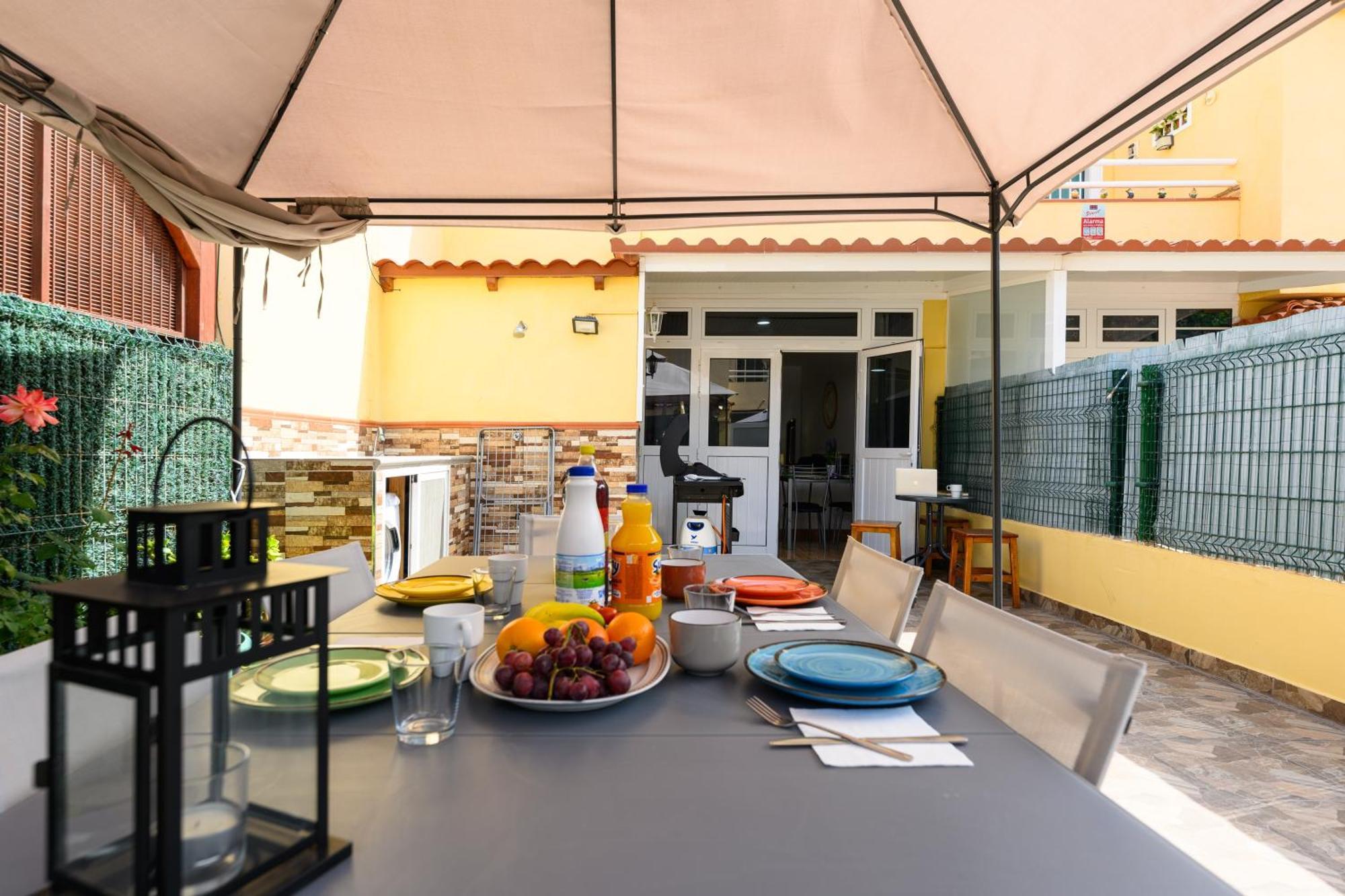 With Terrace Bbq Pool In *
