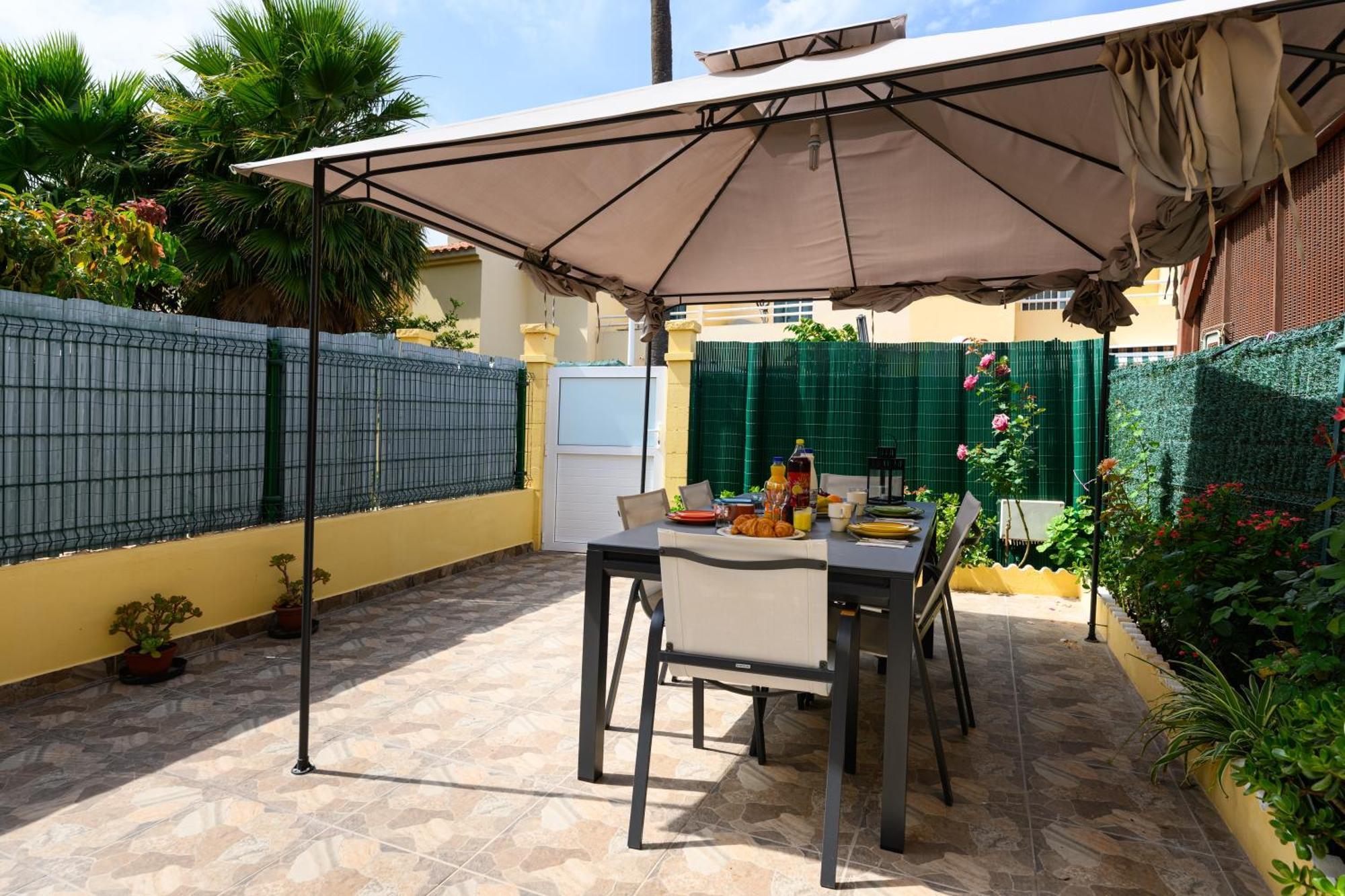 Hotel With Terrace Bbq Pool In Maspalomas (Gran Canaria)