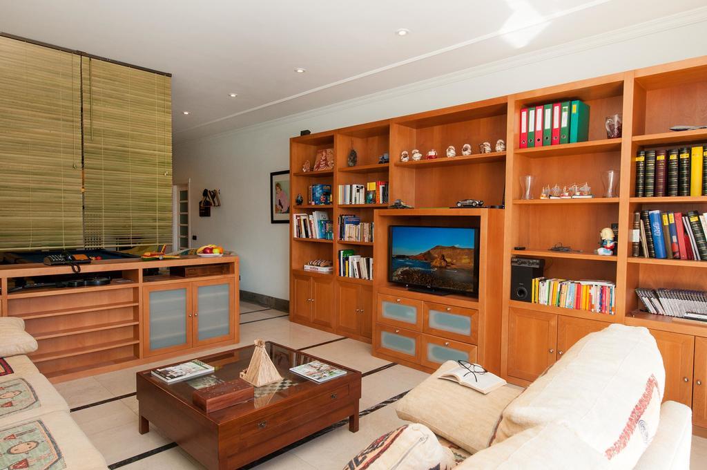 Sonnenland House For 12 By Villagrancanaria *
