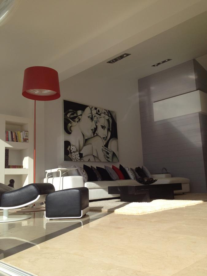 Femes Apartment *