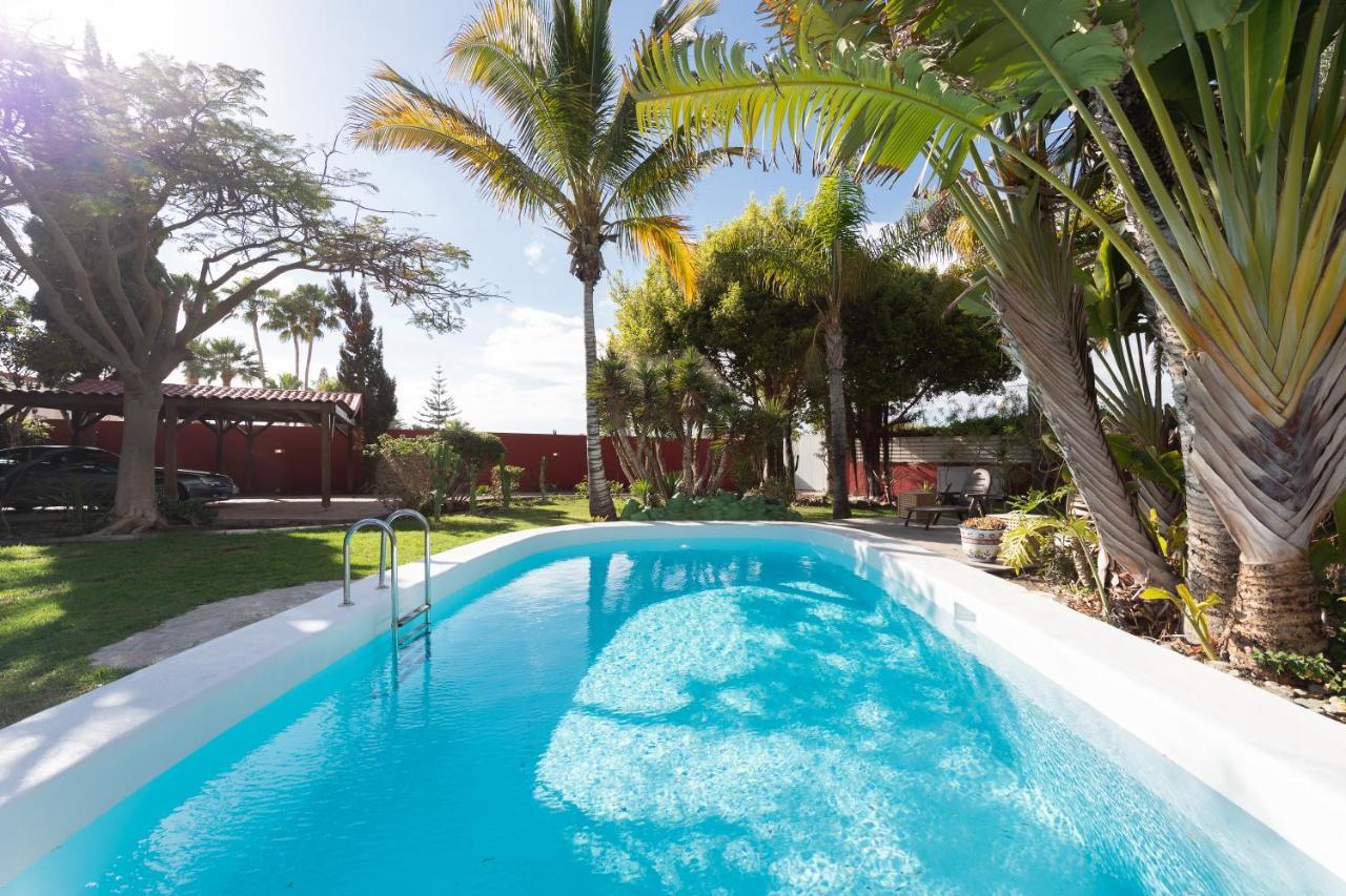 Holiday home 4 Bed Maspalomas Villa. Tropical Garden Pool