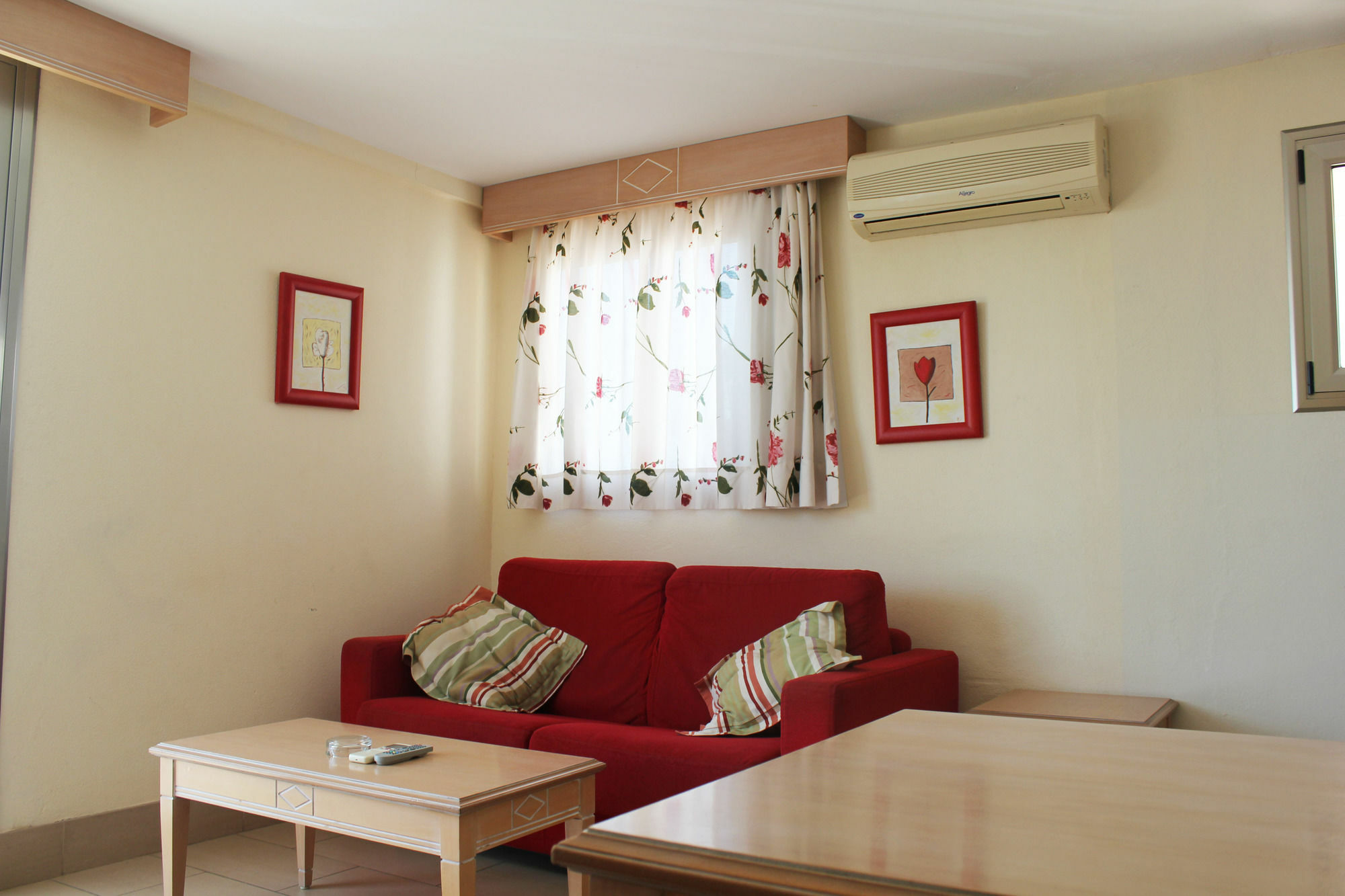 Oasis Playa Apartment *
