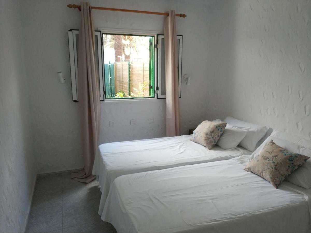 Ferienhaus Bungalow With Private Garden Nex To Yumbo Center *
