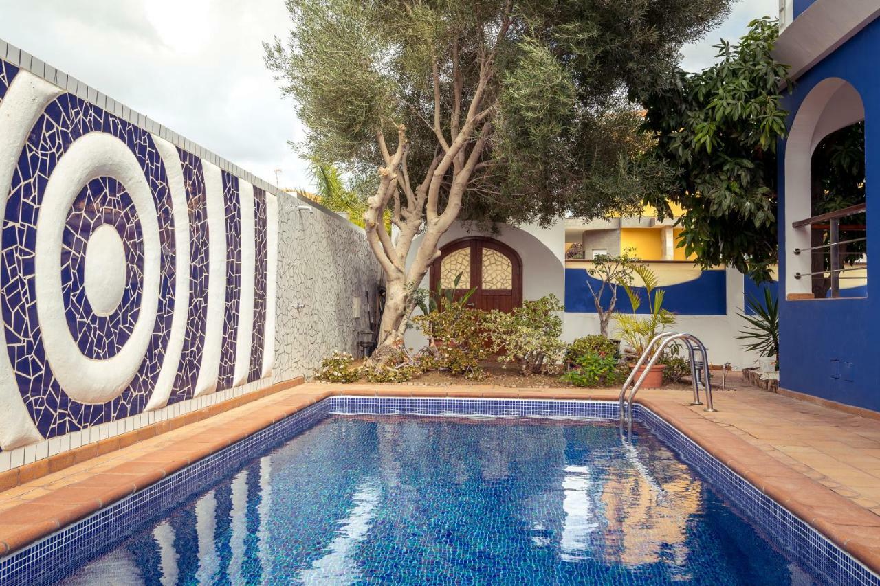 The Blue House In Maspalomas