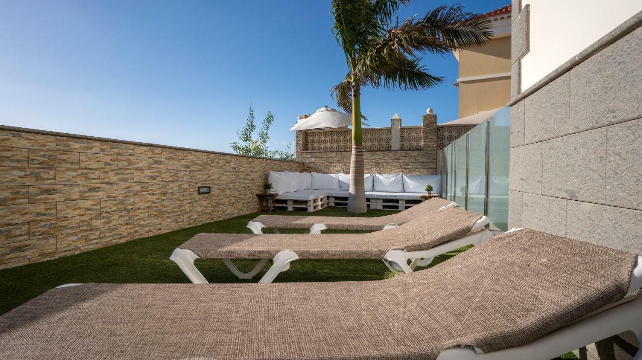 Villa, Private Heated Pool And Jacuzzi . Villa *