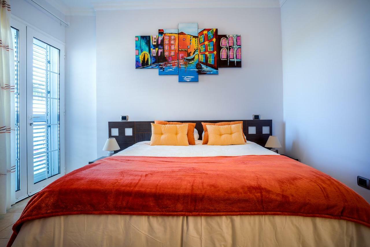 Villa, Private Heated Pool And Jacuzzi . Maspalomas (Gran Canaria)